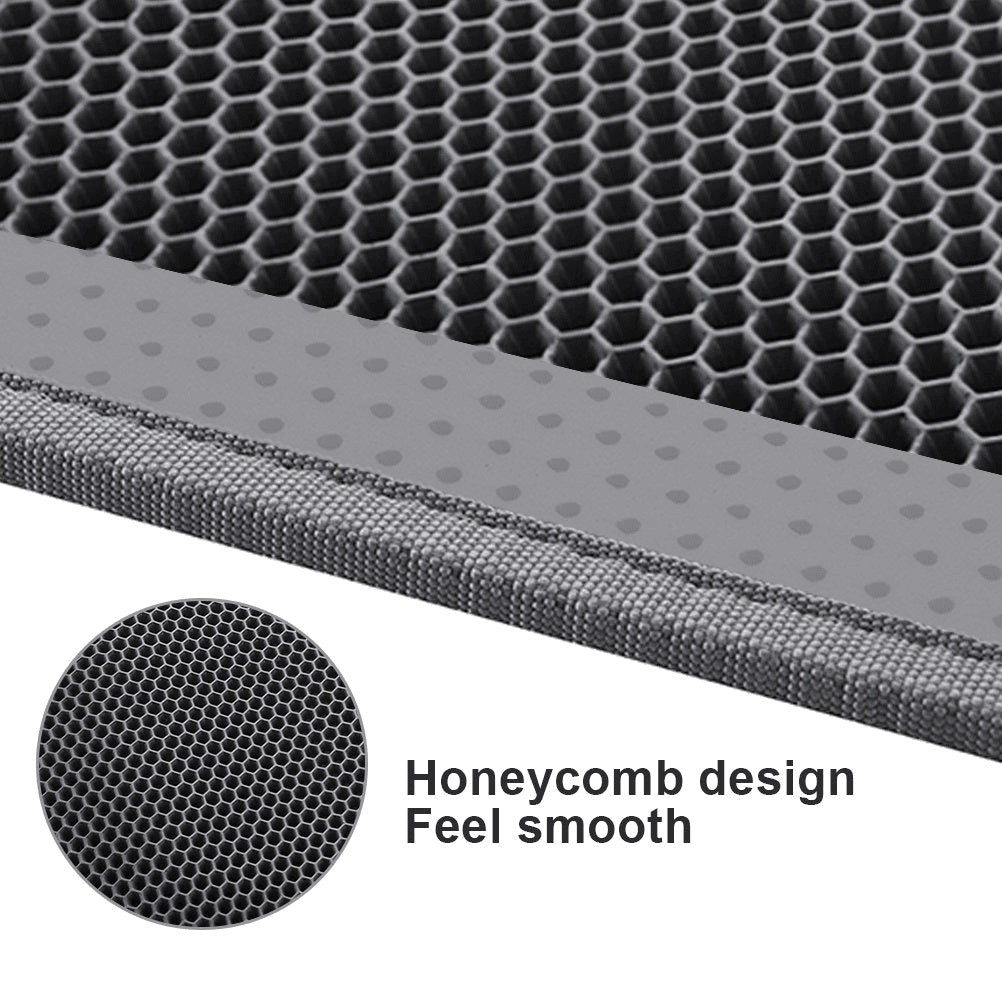 Cat litter mat with honeycomb trapping design